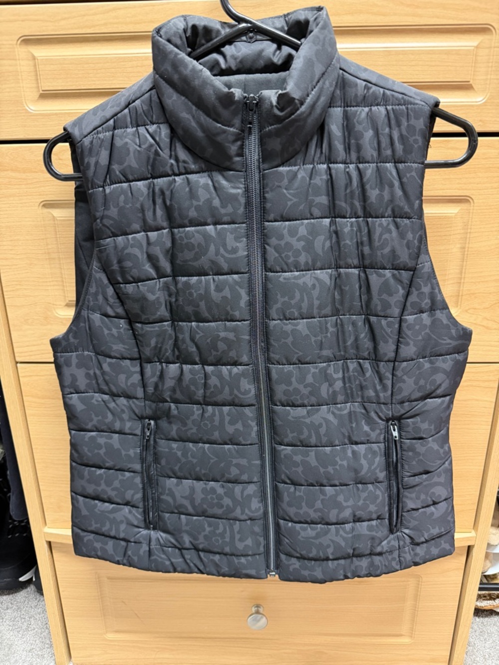 LOFT Quilted Puffer Vest in Charcoal Floral Print
